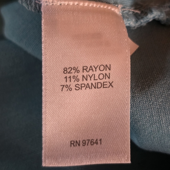 J.Jill Wearever Blue Split Neck Top Rayon Blend 3/4 Sleeve Petite Large - Picture 6 of 6